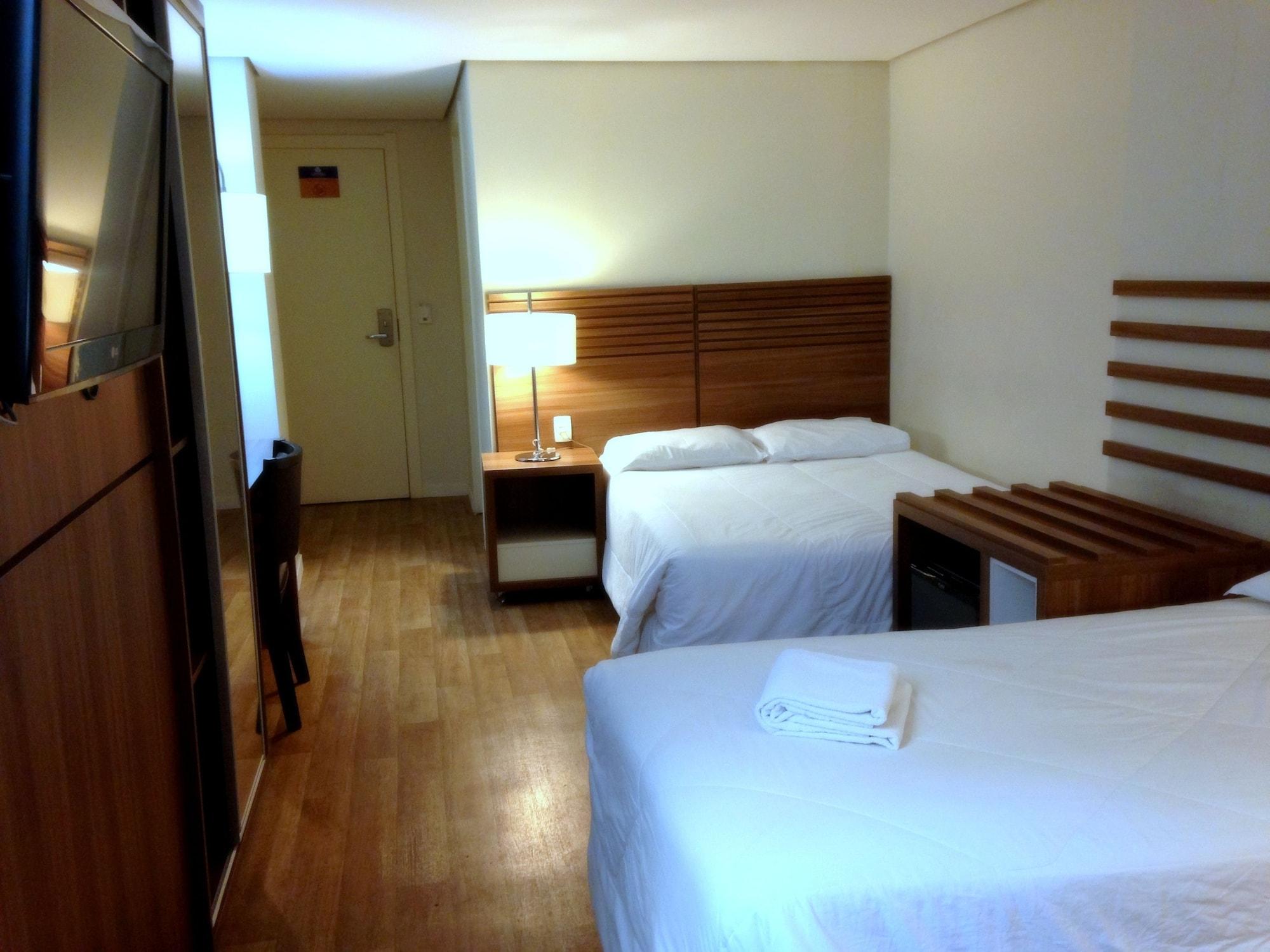 Umbu Hotel Porto Alegre - Centro Historico - Prox Aeroporto 15Min Екстериор снимка