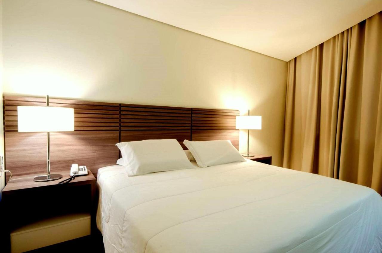 Umbu Hotel Porto Alegre - Centro Historico - Prox Aeroporto 15Min Екстериор снимка