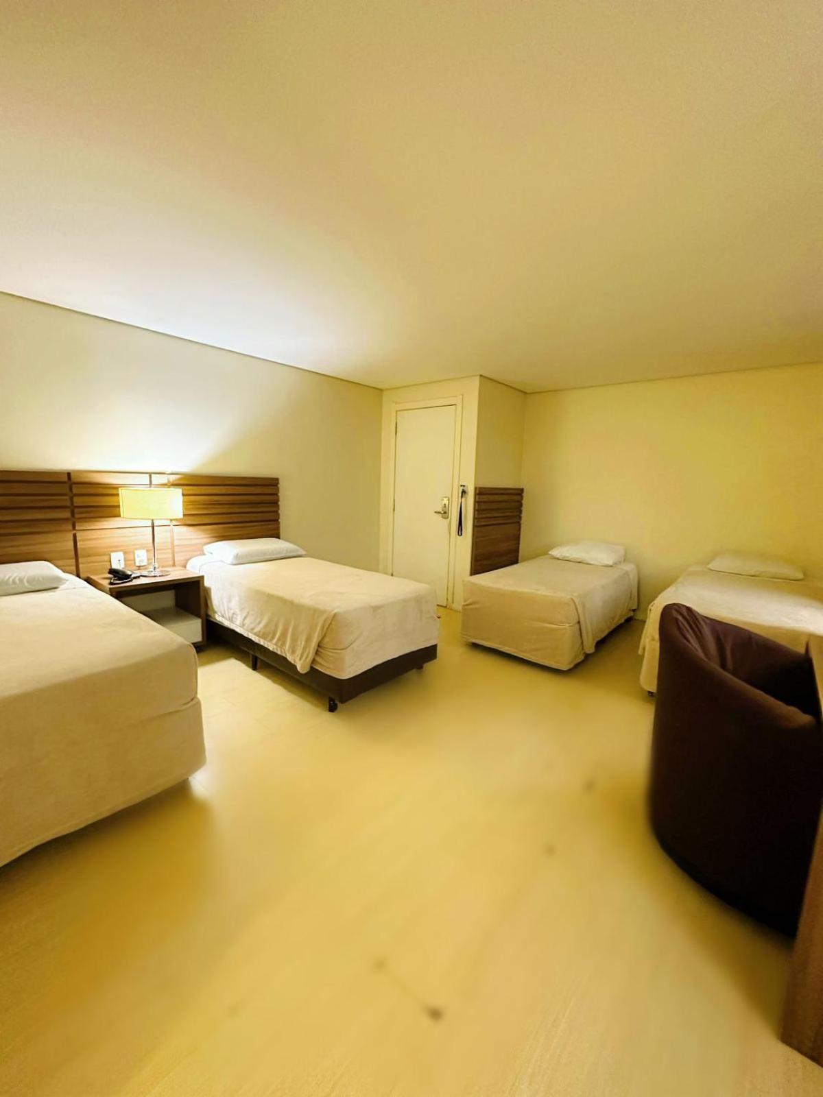 Umbu Hotel Porto Alegre - Centro Historico - Prox Aeroporto 15Min Стая снимка