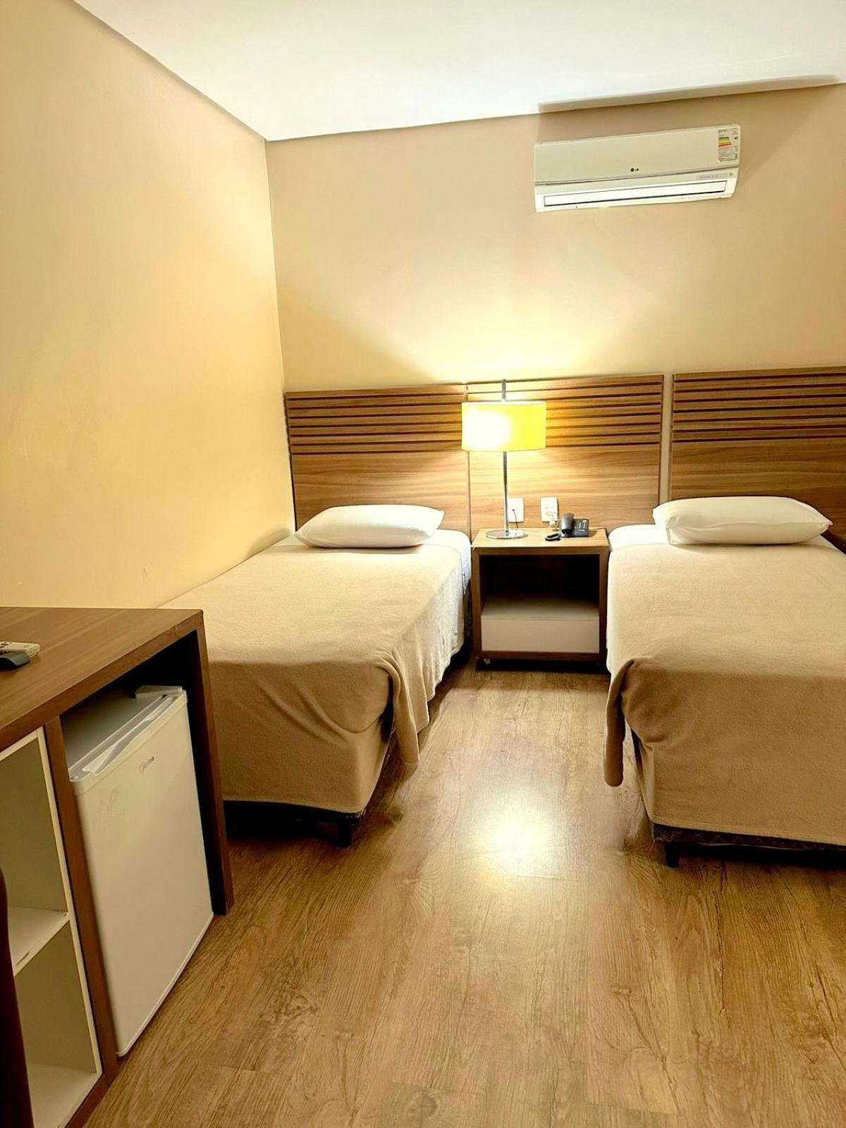 Umbu Hotel Porto Alegre - Centro Historico - Prox Aeroporto 15Min Екстериор снимка