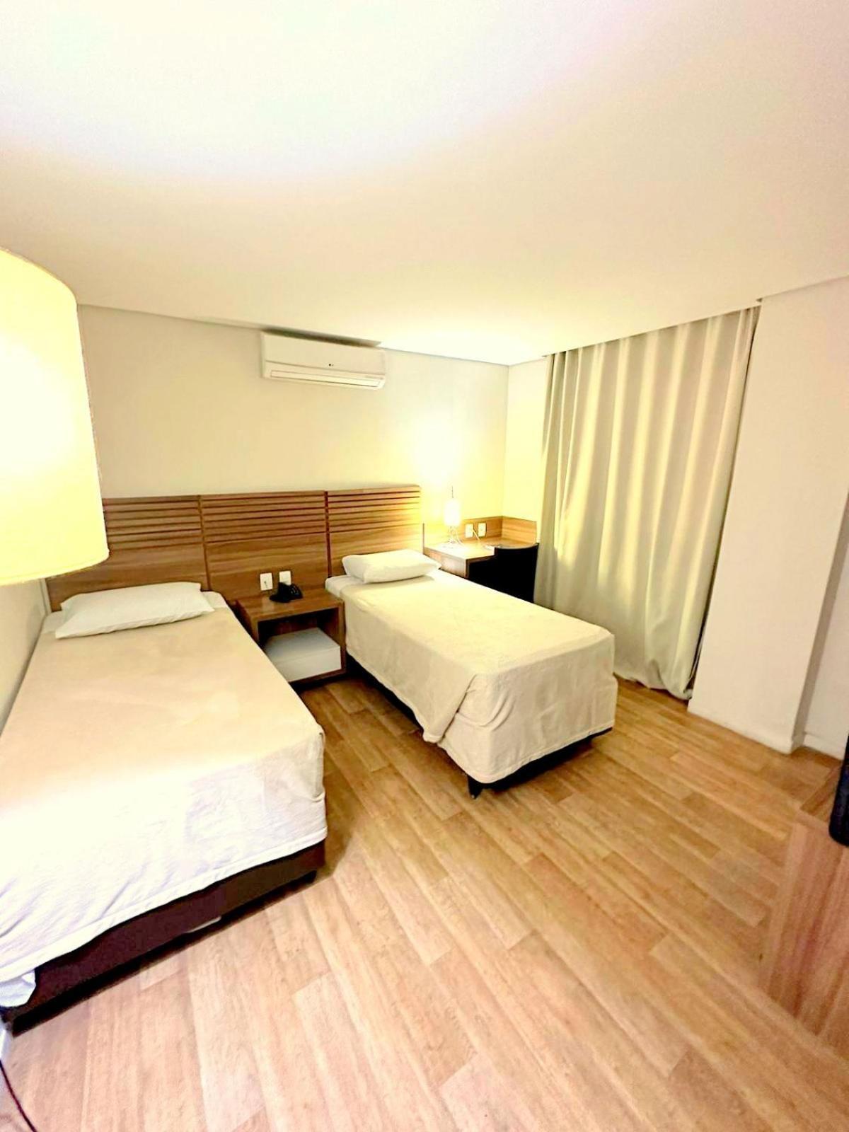 Umbu Hotel Porto Alegre - Centro Historico - Prox Aeroporto 15Min Стая снимка