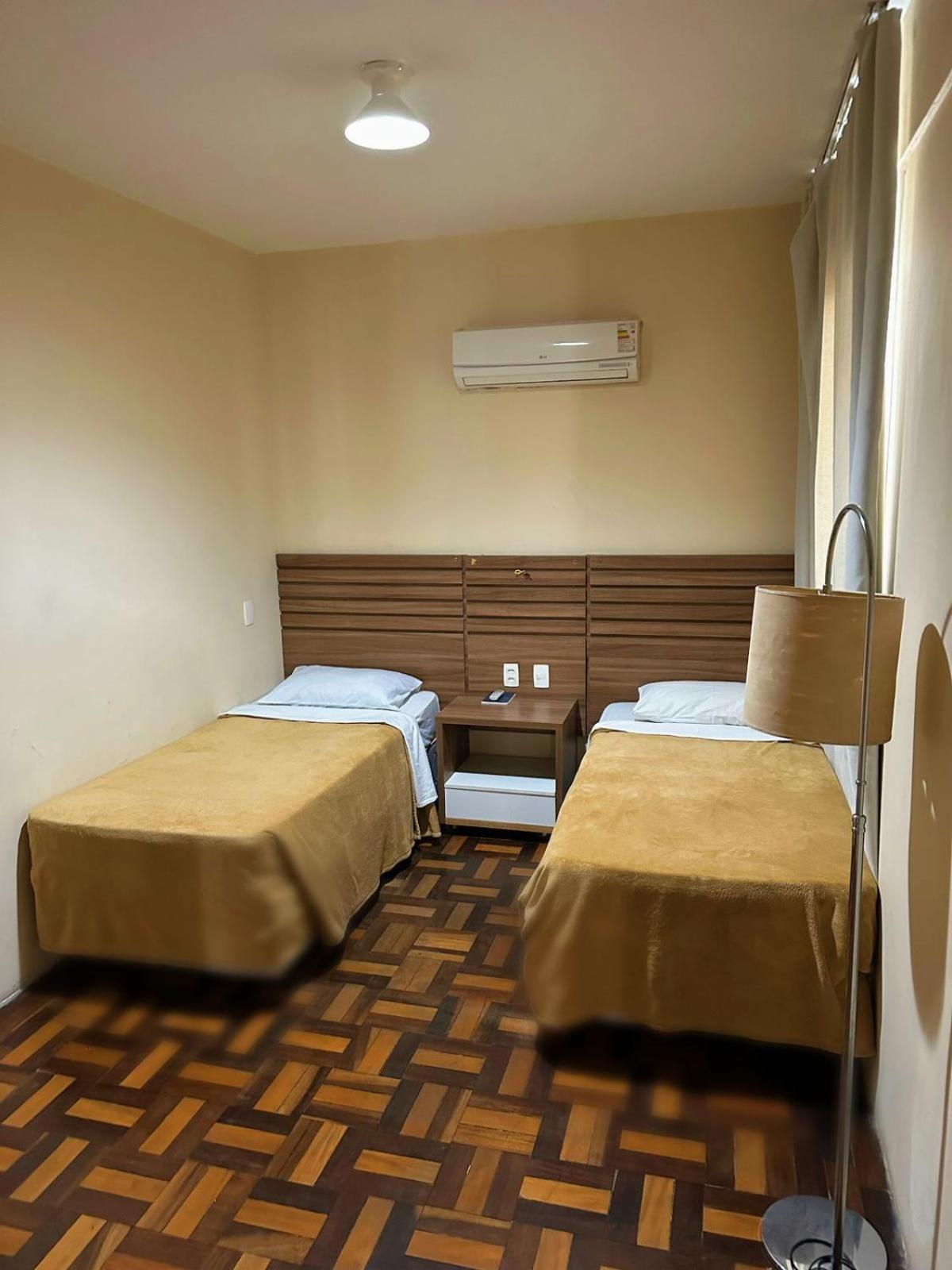 Umbu Hotel Porto Alegre - Centro Historico - Prox Aeroporto 15Min Стая снимка