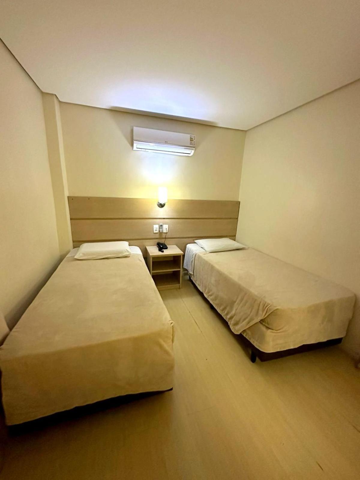 Umbu Hotel Porto Alegre - Centro Historico - Prox Aeroporto 15Min Стая снимка