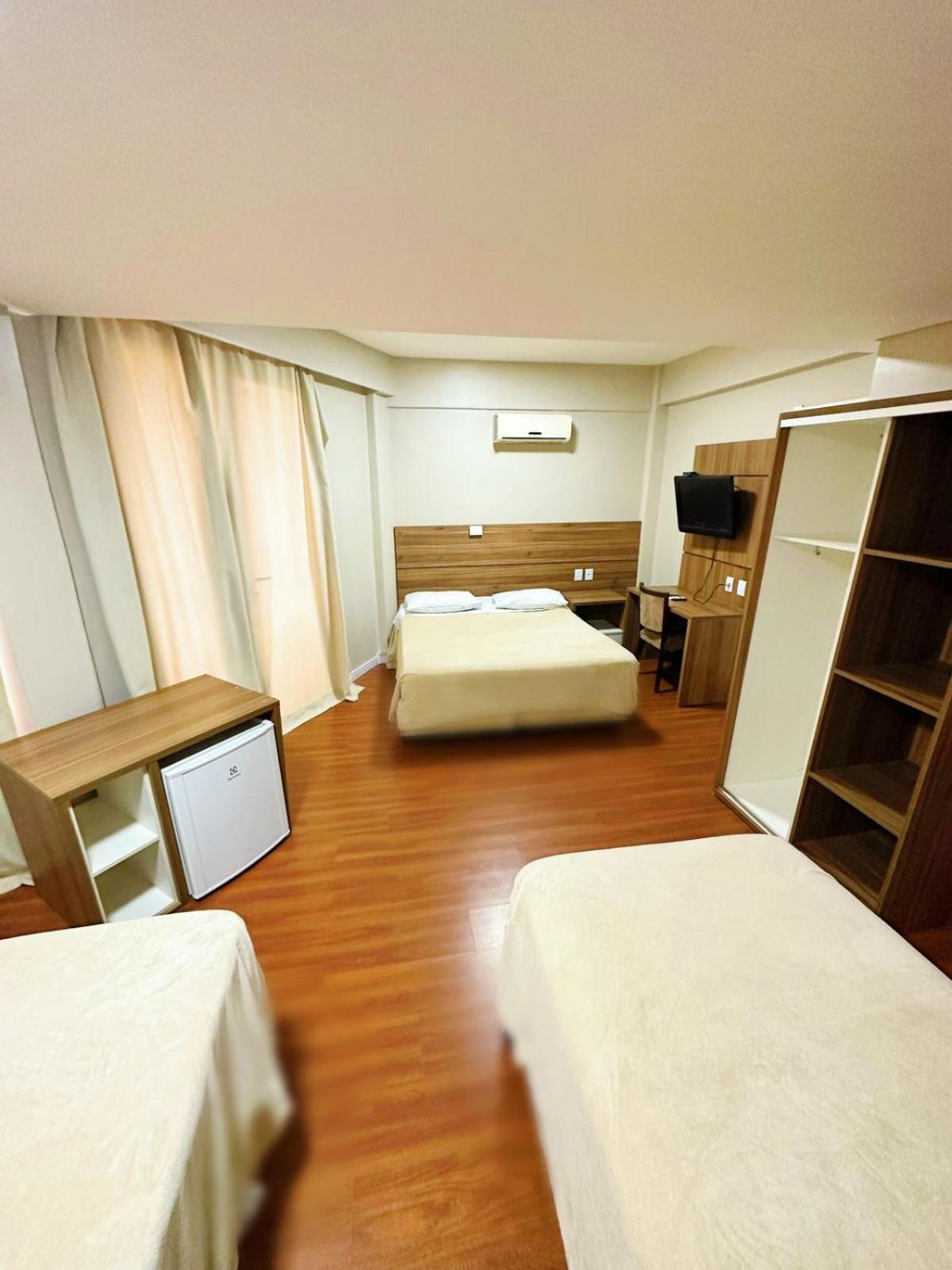 Umbu Hotel Porto Alegre - Centro Historico - Prox Aeroporto 15Min Стая снимка