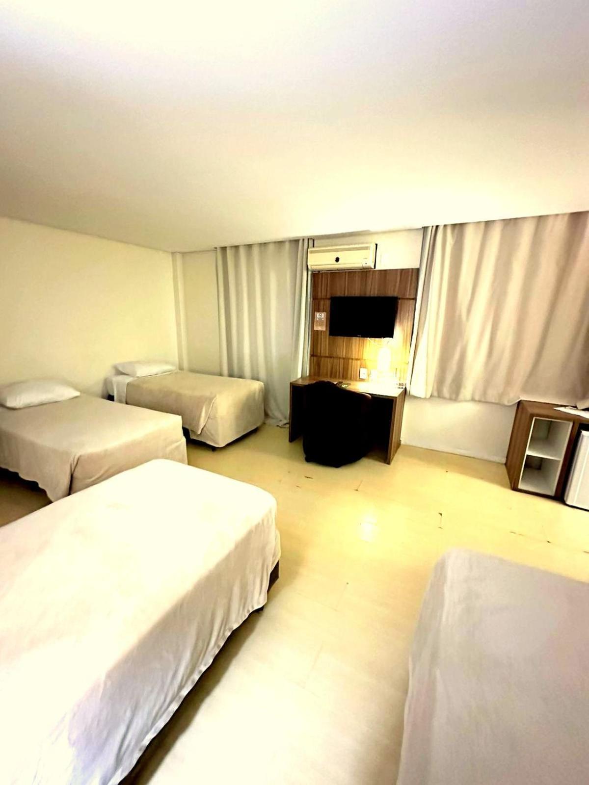 Umbu Hotel Porto Alegre - Centro Historico - Prox Aeroporto 15Min Стая снимка