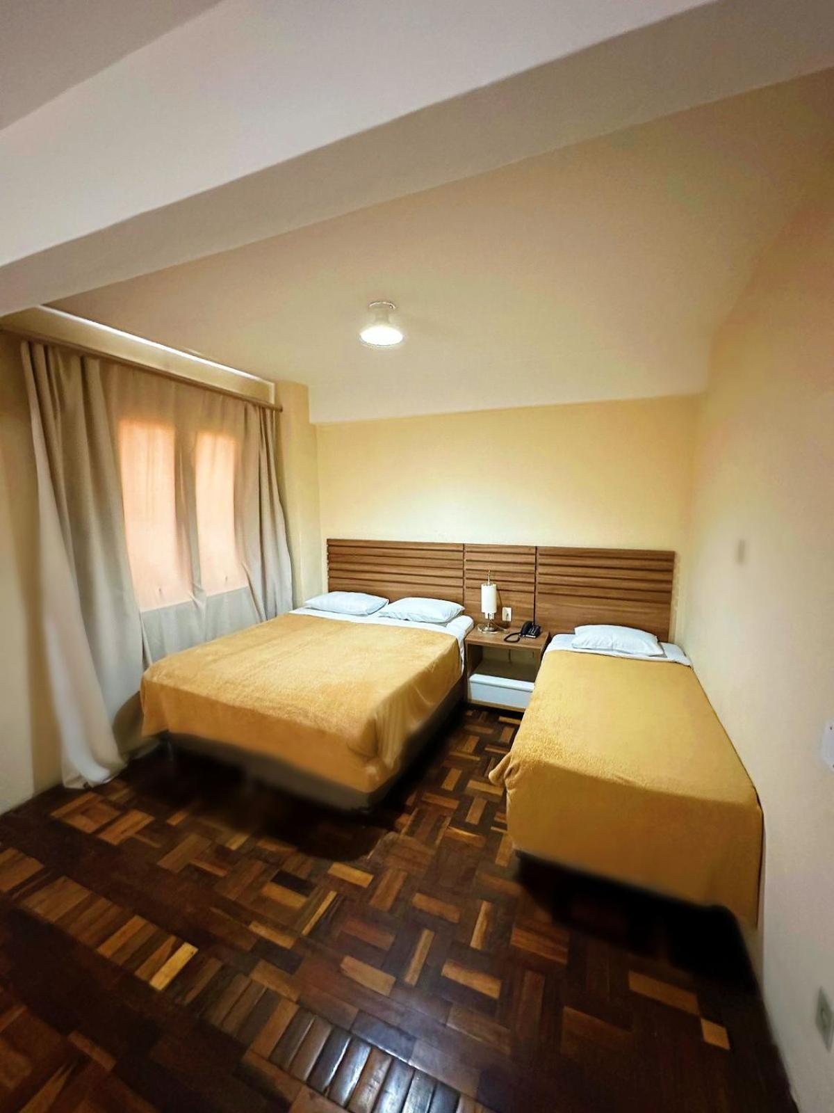 Umbu Hotel Porto Alegre - Centro Historico - Prox Aeroporto 15Min Стая снимка